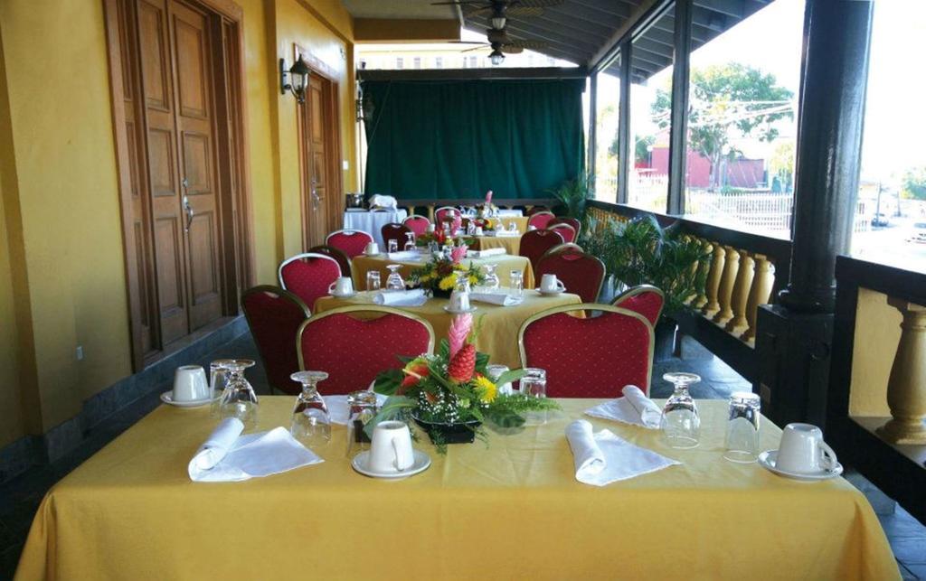 The Wexford Hotel Montego Bay Restaurant photo